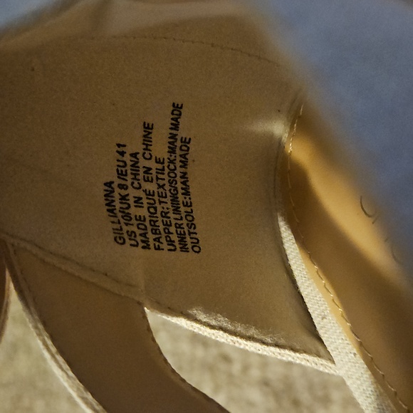 Shoe Dazzle GILLIANNA STRAPPY PLATFORM SANDAL - Picture 4 of 4